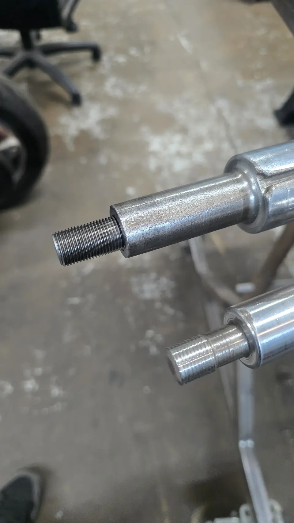 Threaded precision shafts turned on the Miyano CNC lathe